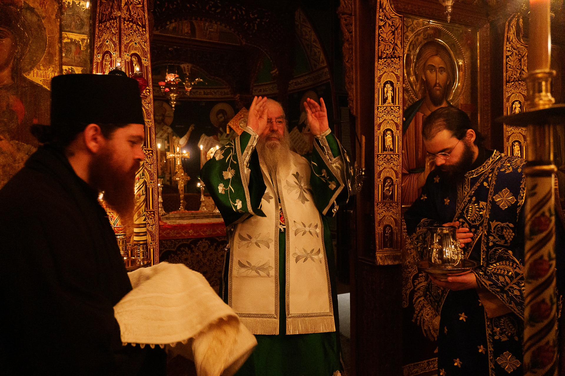 Η Επέτειος των 1400 Χρόνων του Ακαθίστου Ύμνου εορτάστηκε με κατανυκτικές Ιερές Αγρυπνίες