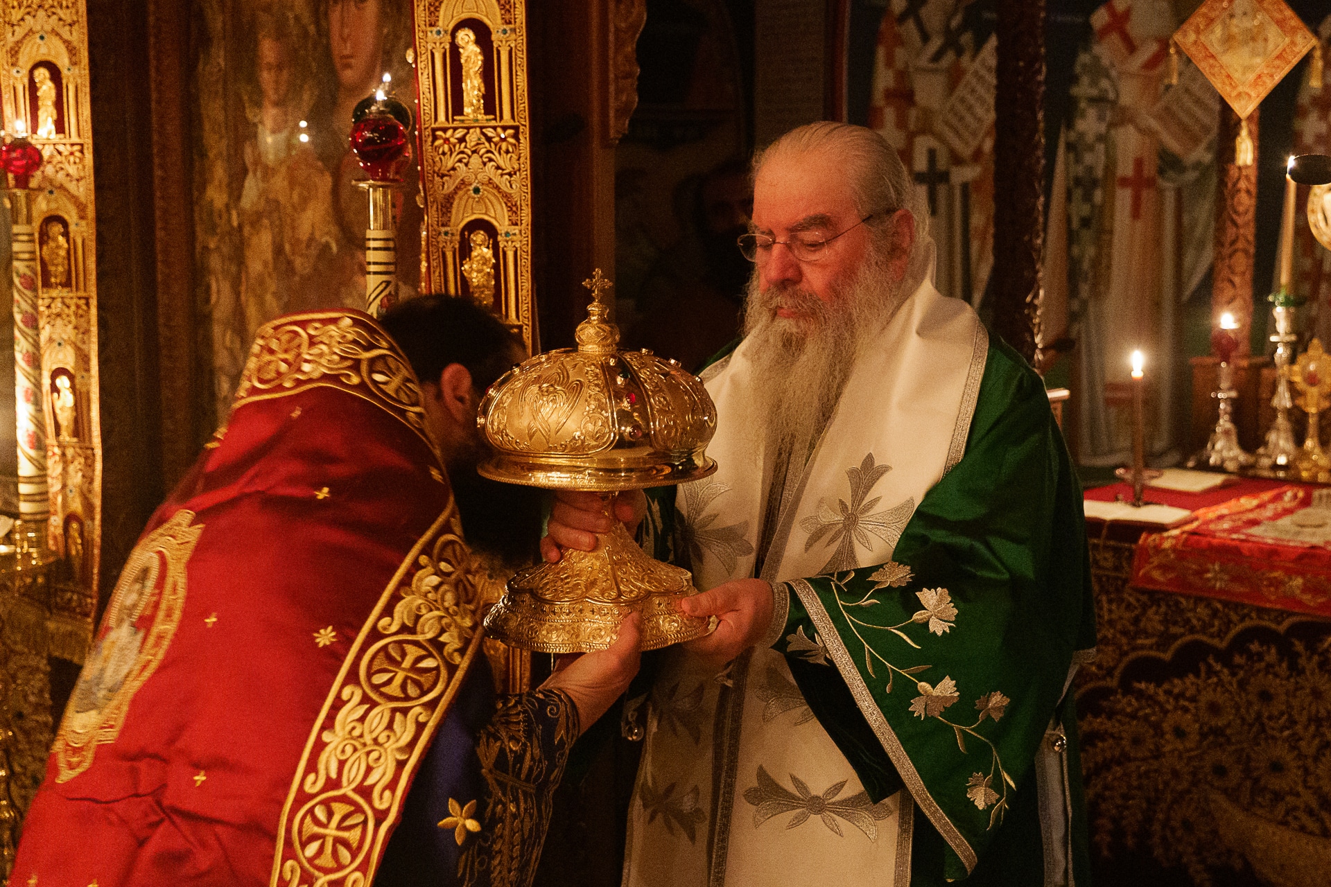 Η Επέτειος των 1400 Χρόνων του Ακαθίστου Ύμνου εορτάστηκε με κατανυκτικές Ιερές Αγρυπνίες