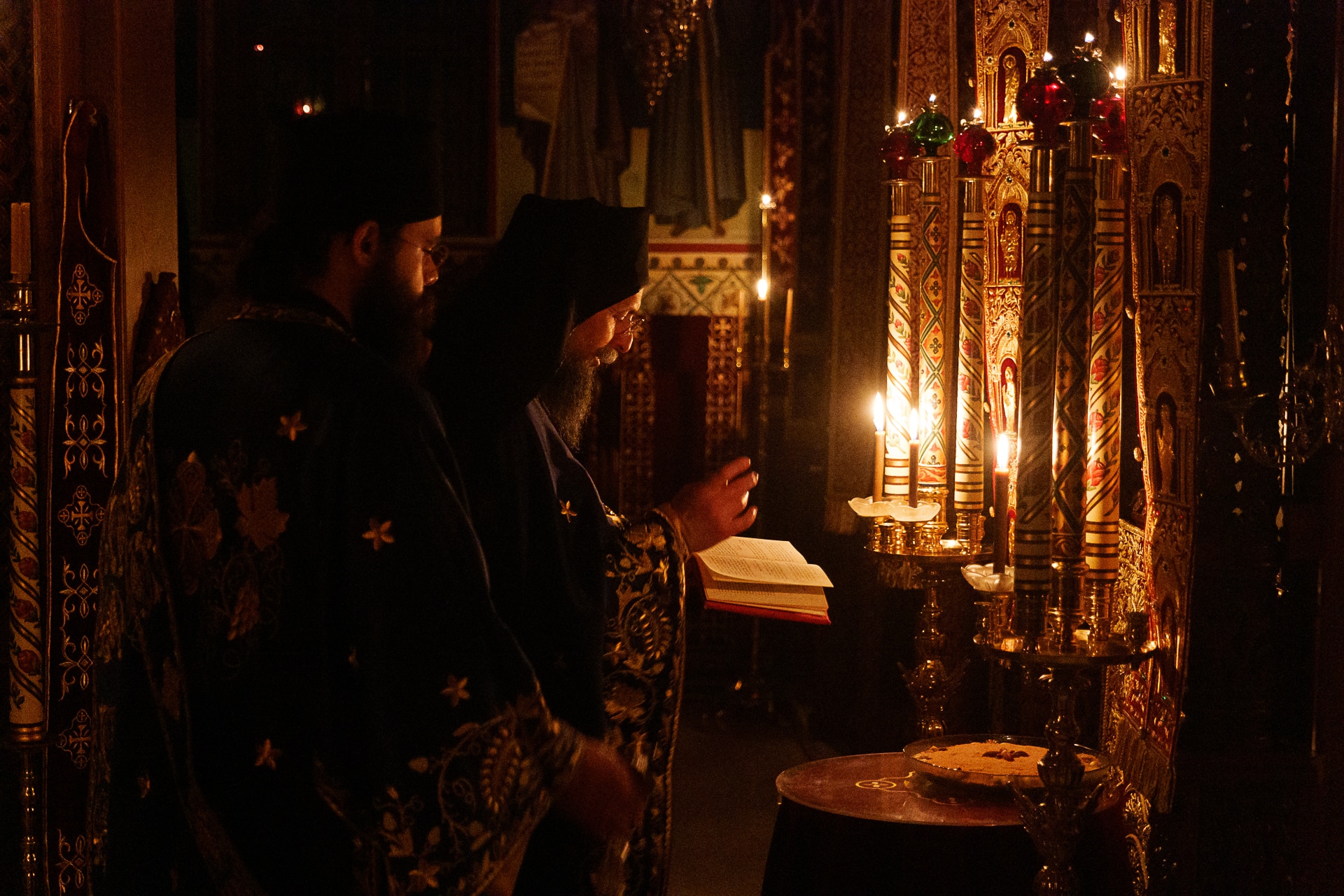Η Επέτειος των 1400 Χρόνων του Ακαθίστου Ύμνου εορτάστηκε με κατανυκτικές Ιερές Αγρυπνίες