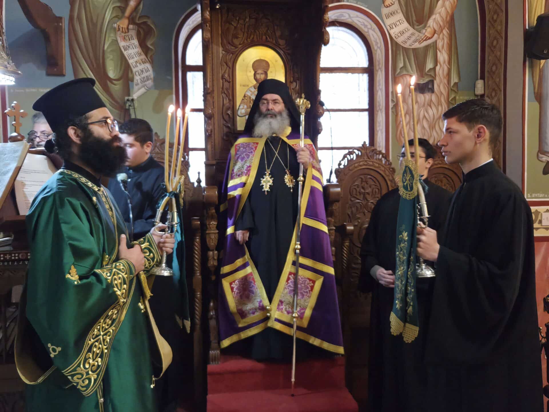 Κυριακή της Σταυροπροσκυνήσεως