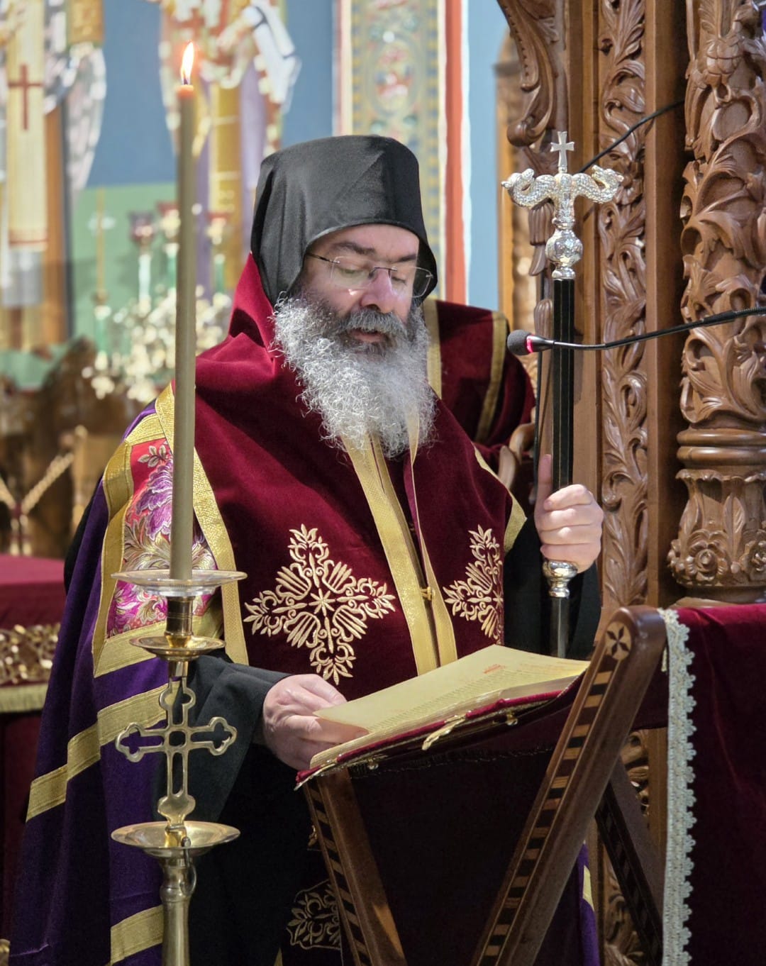 Μεγάλη Παρασκευή πρωί στη Μητρόπολή μας