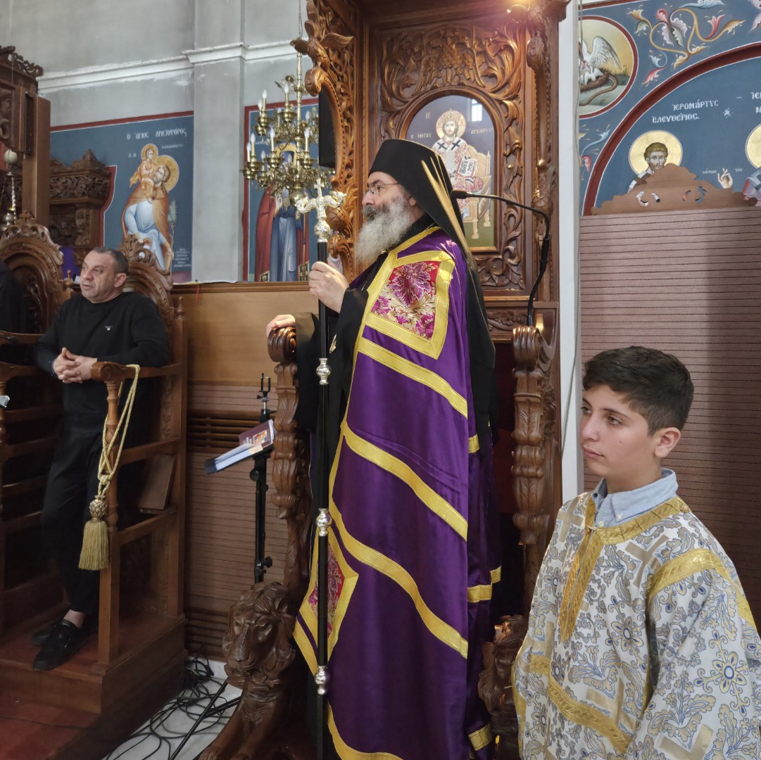 Μεγάλη Παρασκευή πρωί στη Μητρόπολή μας