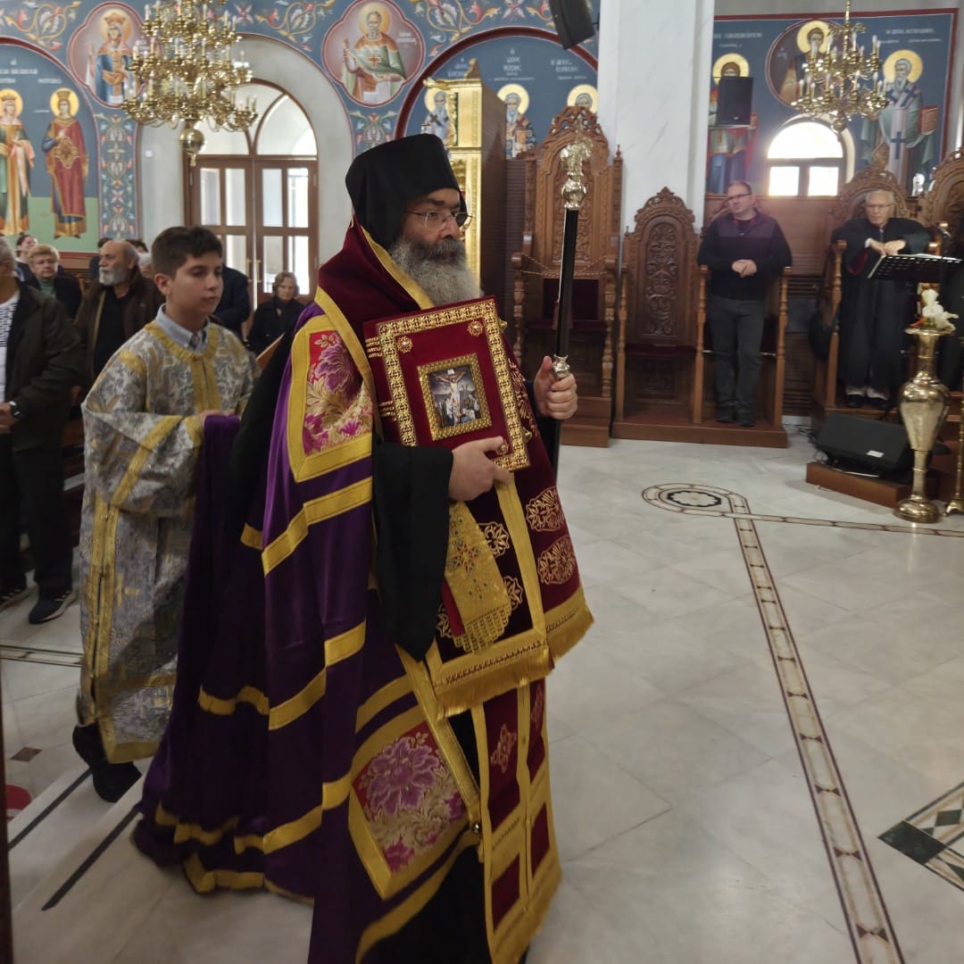 Μεγάλη Παρασκευή πρωί στη Μητρόπολή μας
