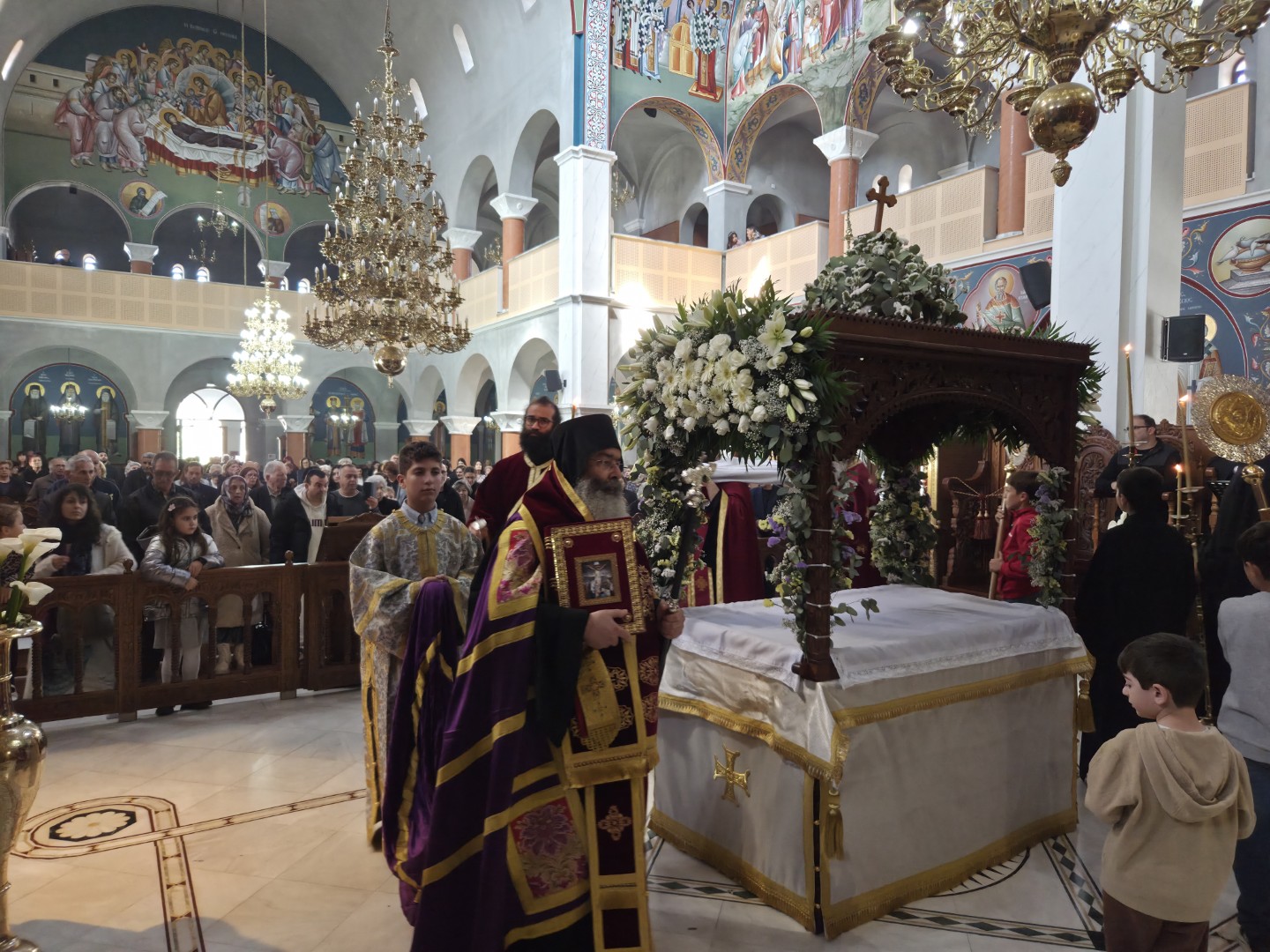 Μεγάλη Παρασκευή πρωί στη Μητρόπολή μας