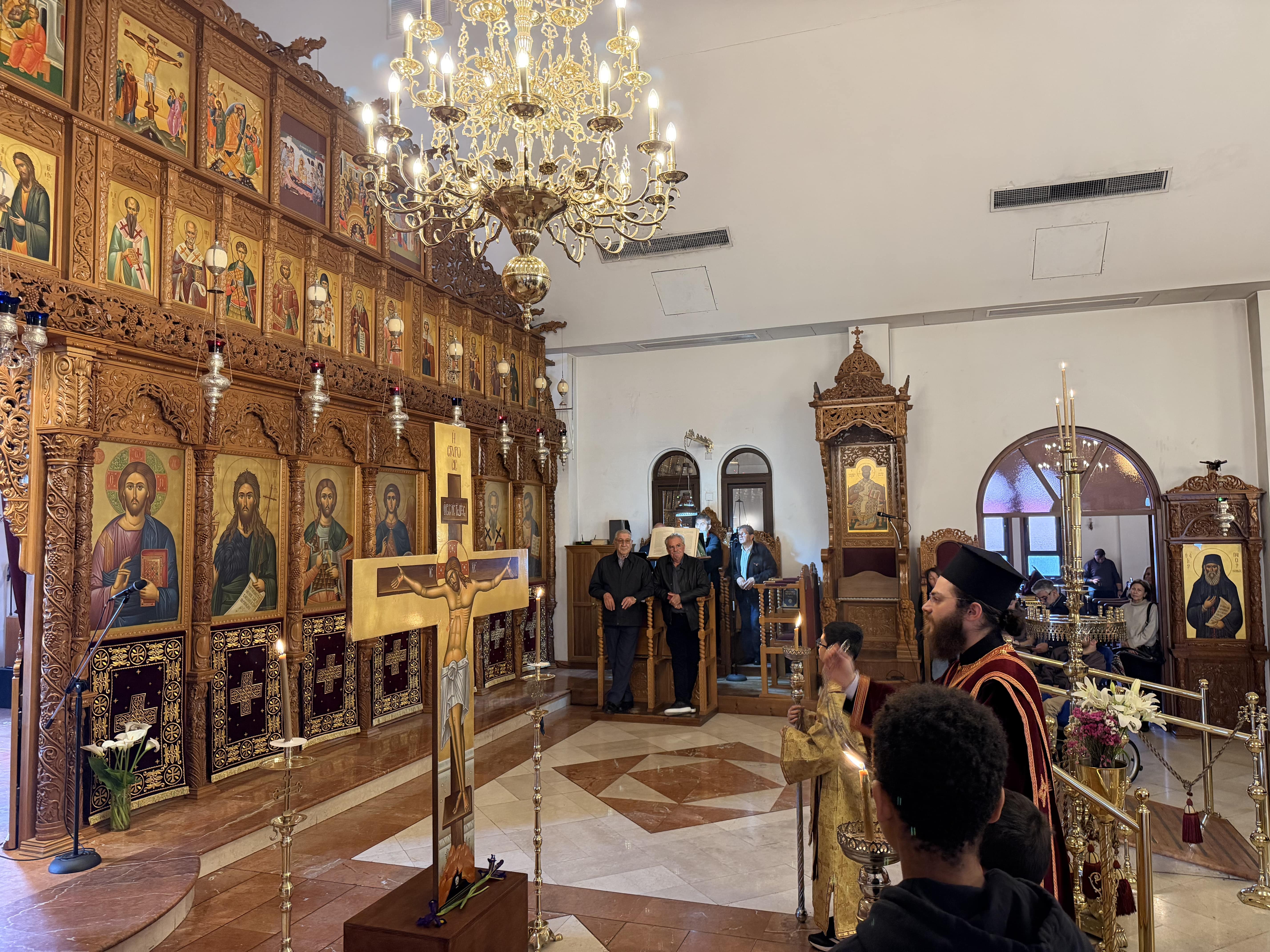 Μεγάλη Παρασκευή πρωί στη Μητρόπολή μας