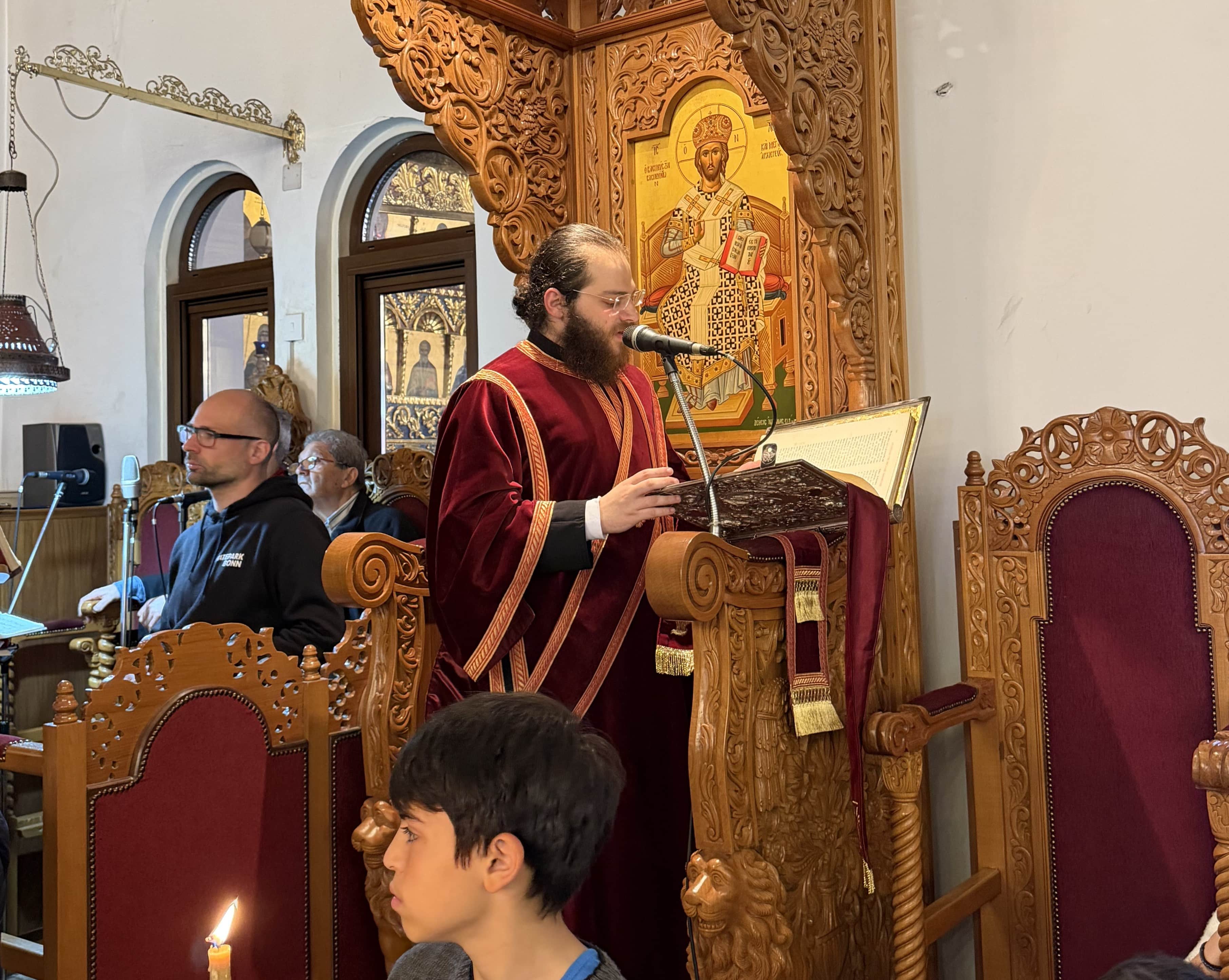 Μεγάλη Παρασκευή πρωί στη Μητρόπολή μας