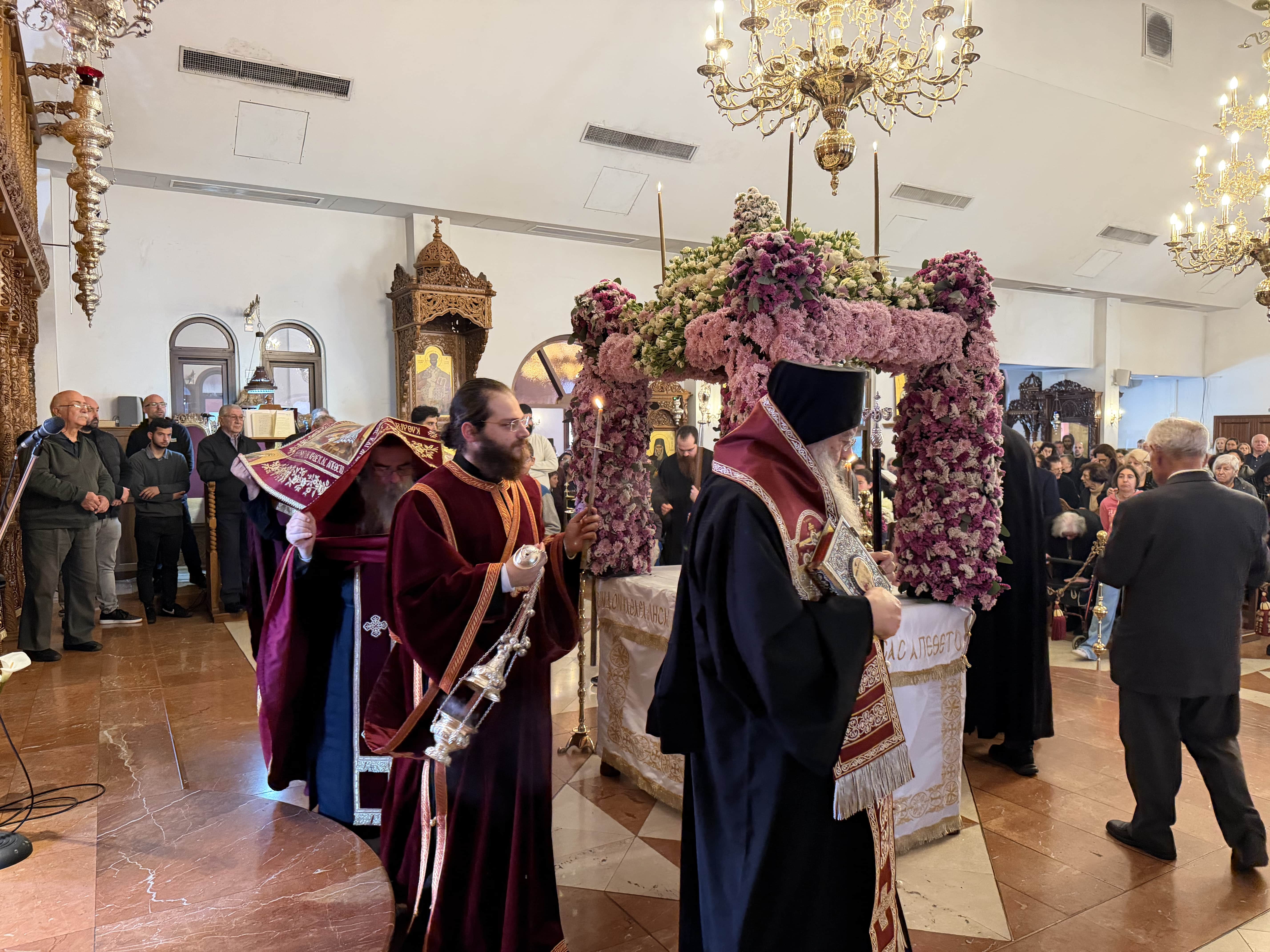 Μεγάλη Παρασκευή πρωί στη Μητρόπολή μας