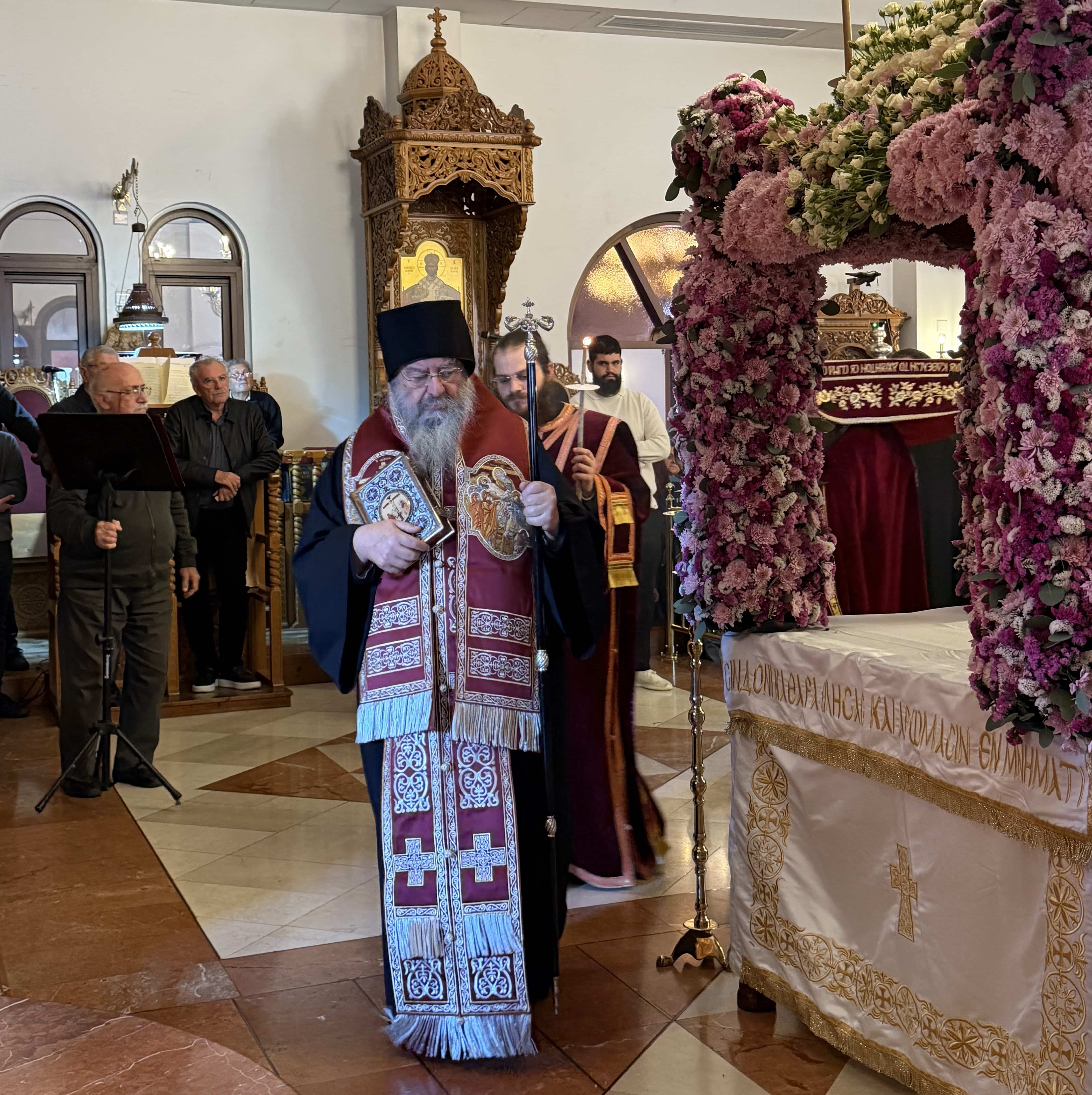 Μεγάλη Παρασκευή πρωί στη Μητρόπολή μας
