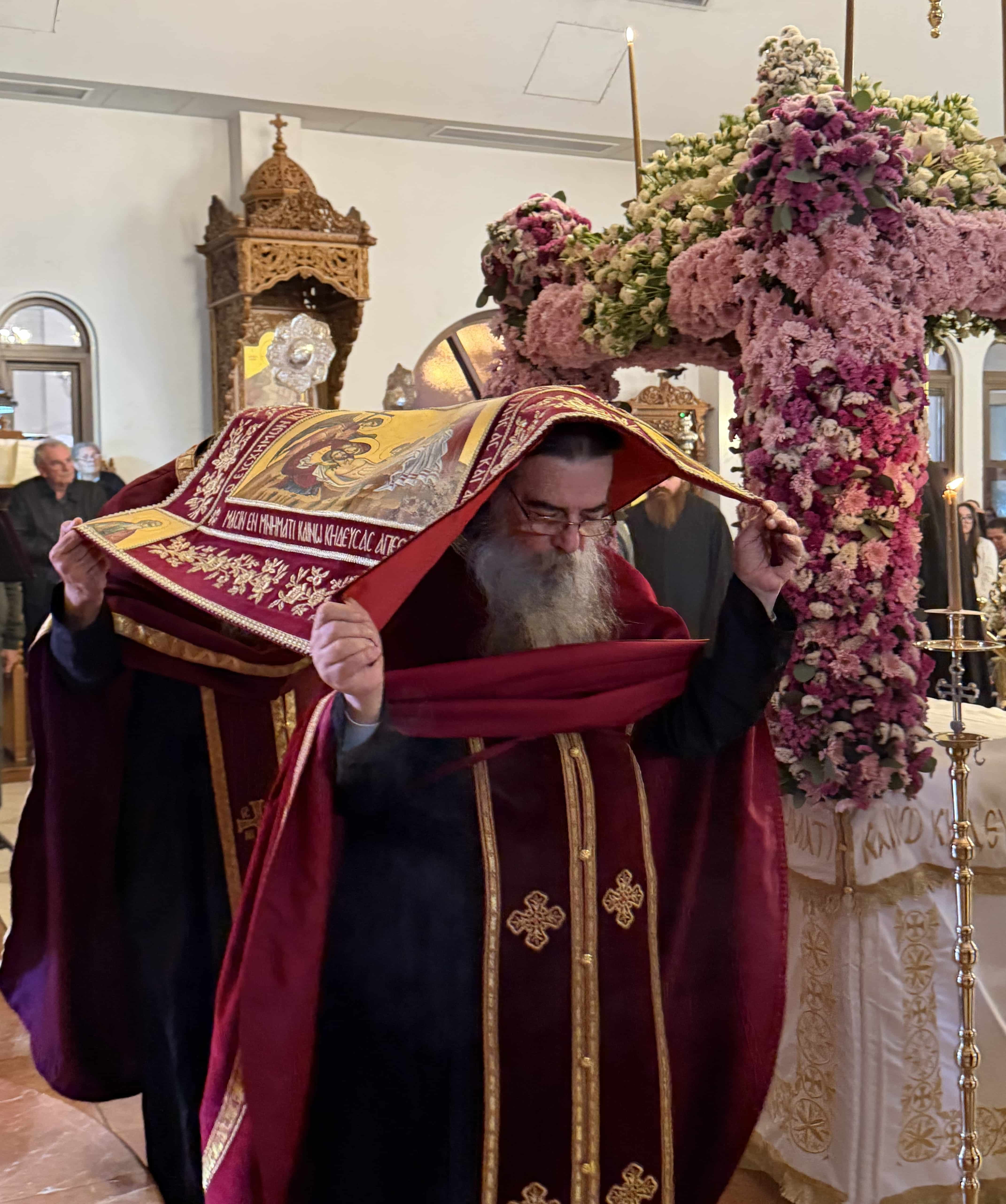 Μεγάλη Παρασκευή πρωί στη Μητρόπολή μας