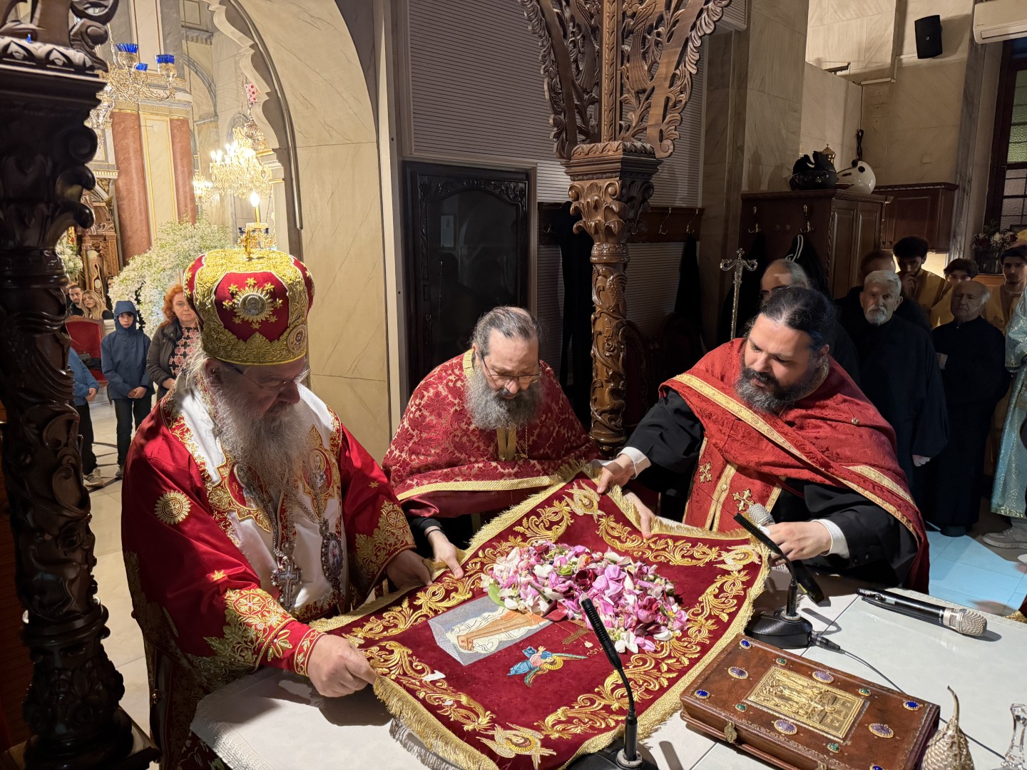 Μεγάλη Παρασκευή βράδυ