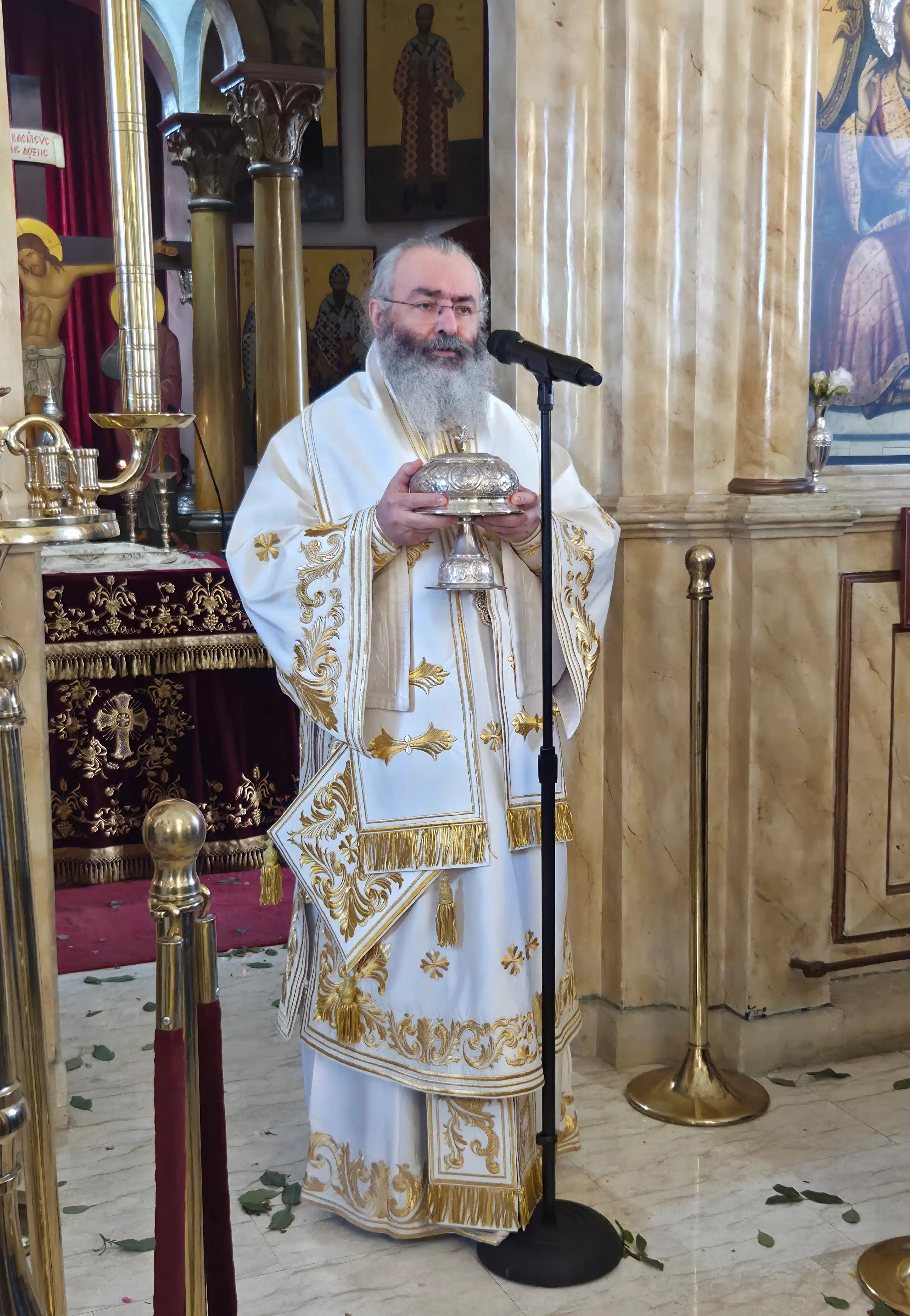Ο Εσπερινός της Αναστάσεως στην Μητρόπολη μας