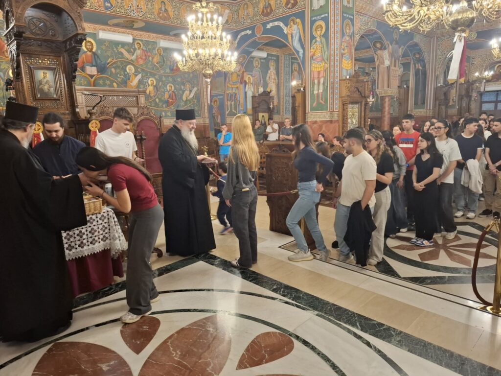 Τελειόφοιτοι μαθητές προσευχήθηκαν ενόψει των επικείμενων εξετάσεών τους