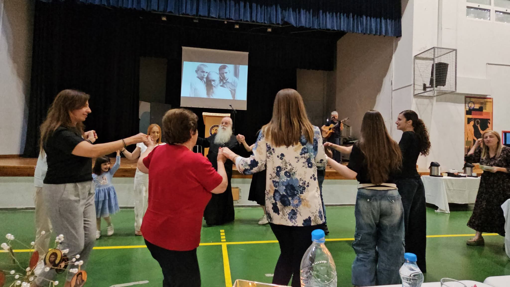 Ομιλία «Ο Άγιος Παΐσιος και οι τρελοί νέοι» απο τον π. Χρήστο Μήτσιο