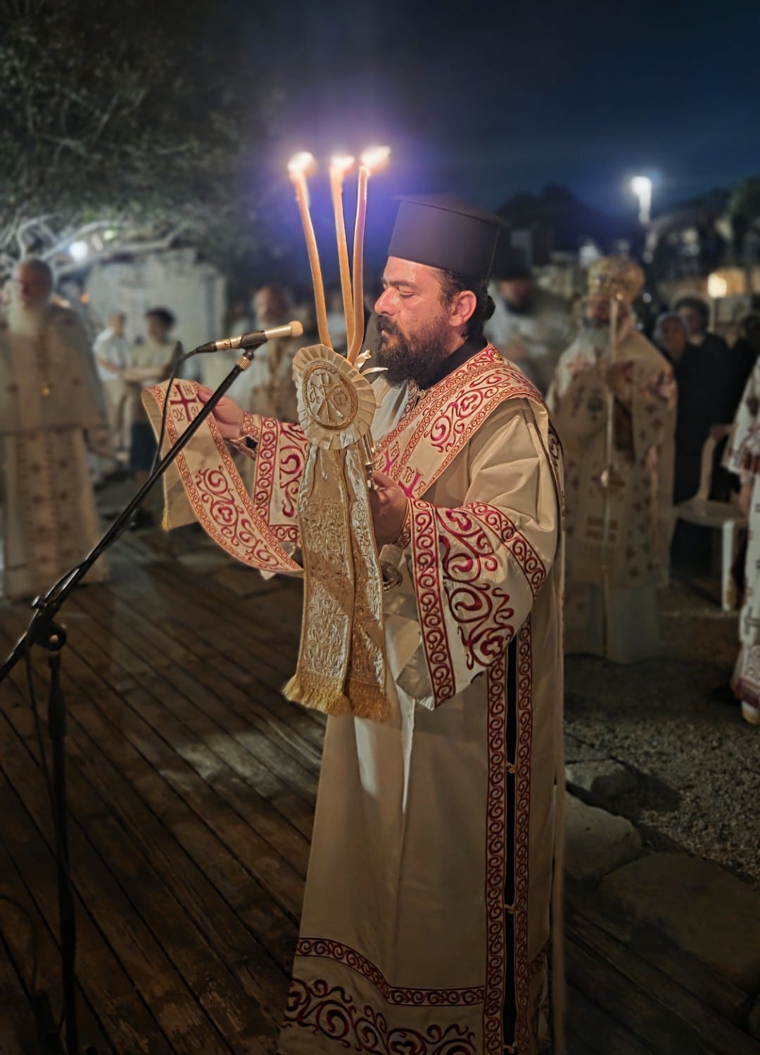 Ιερά αγρυπνία στα ερείπια της αρχαίας Βασιλικής του Αγίου Τύχωνα