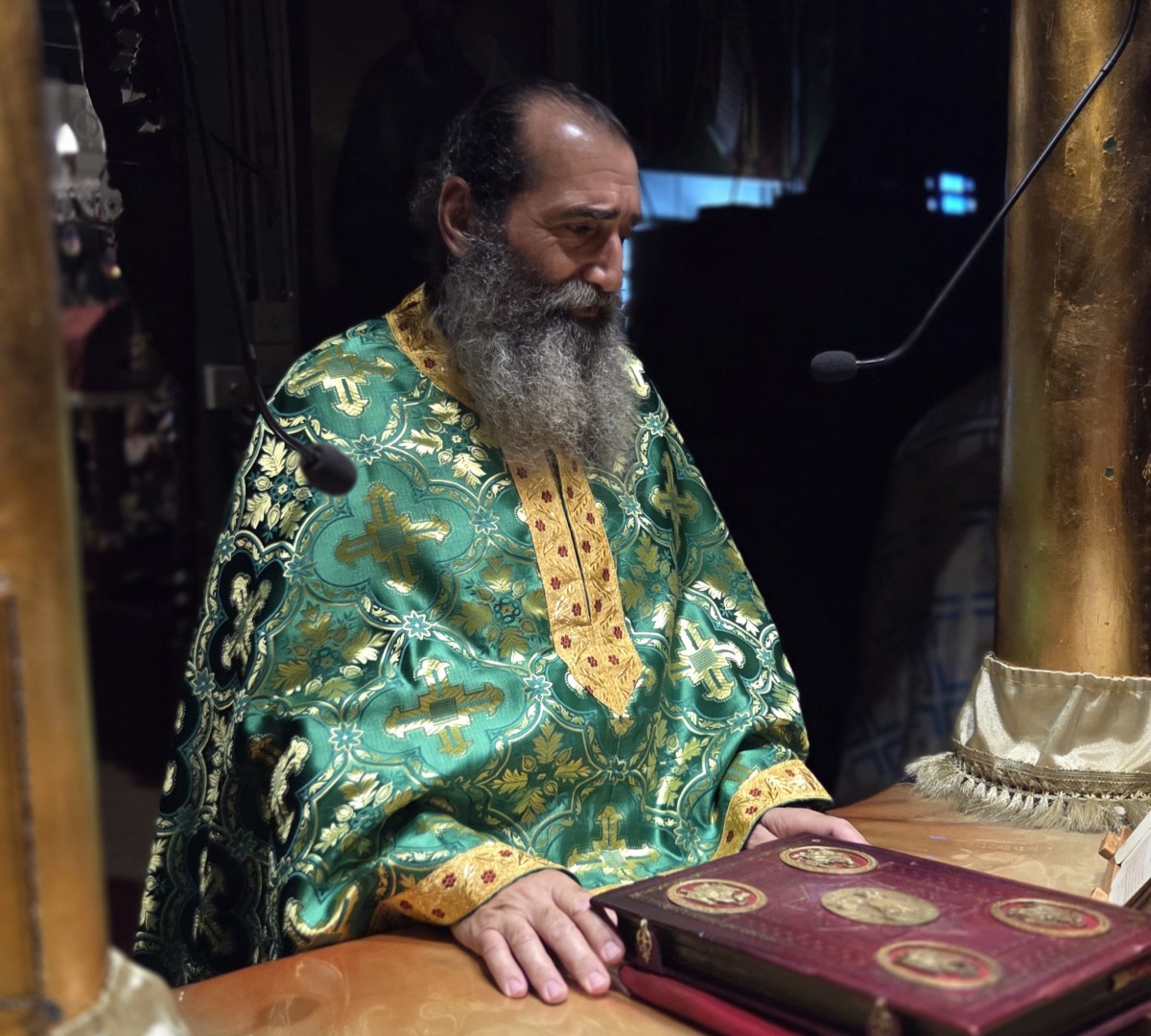 Εσπερινός των Αγίων Αποστόλων Πέτρου και Παύλου στο Αυγόρου
