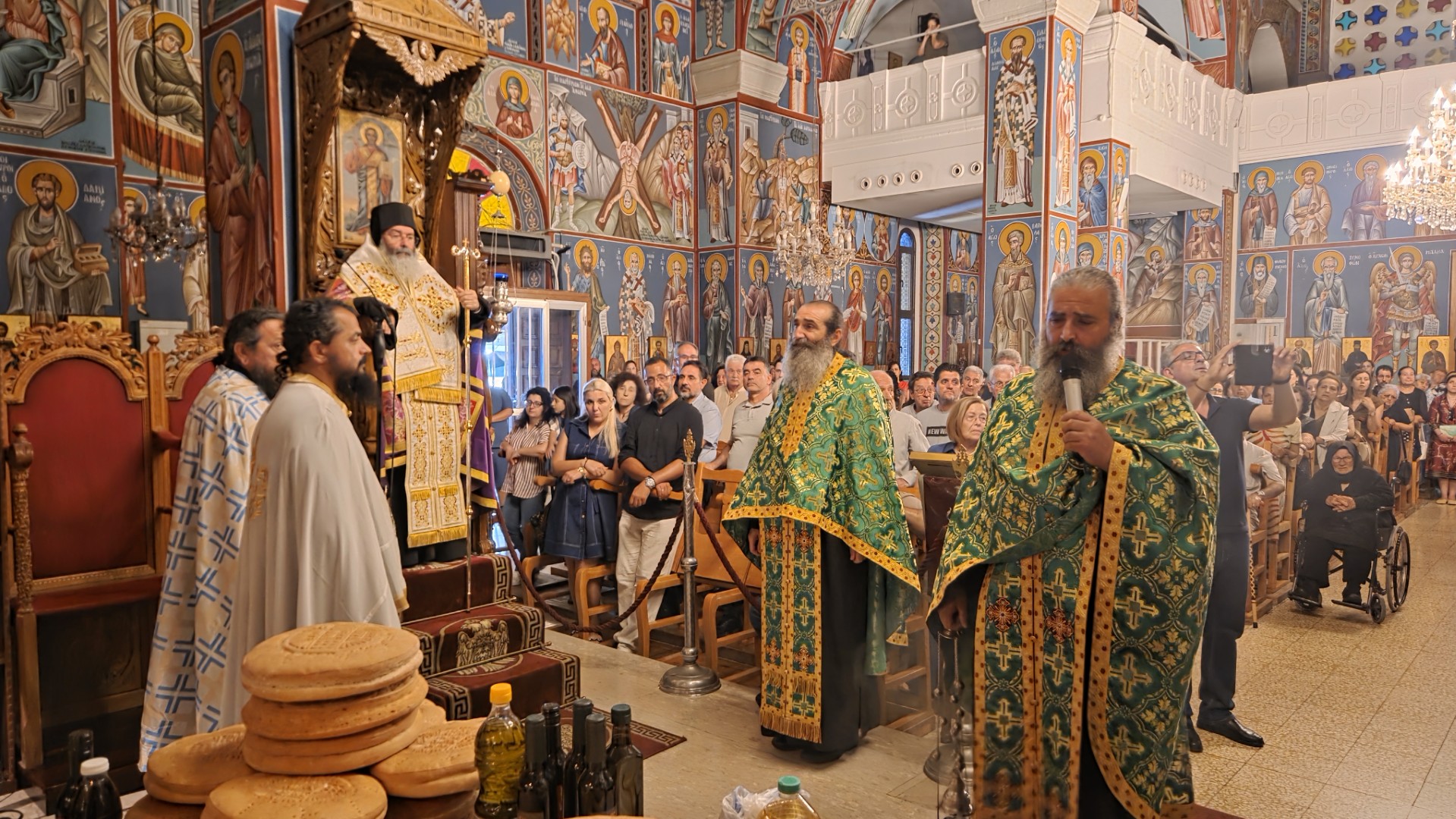 Εσπερινός των Αγίων Αποστόλων Πέτρου και Παύλου στο Αυγόρου