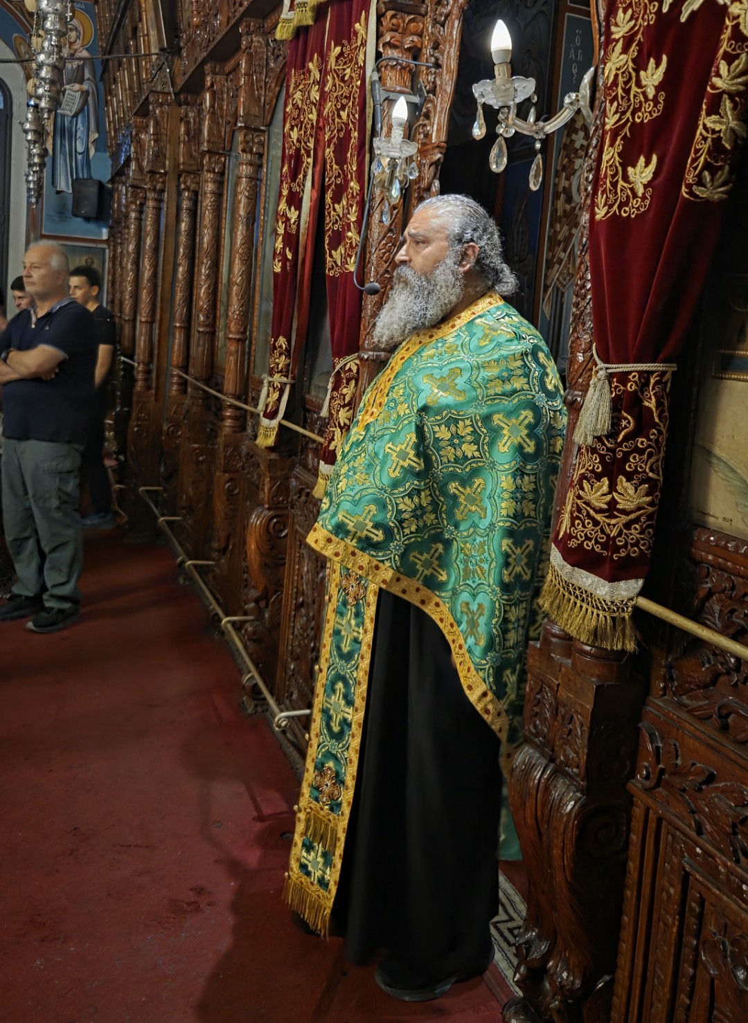 Εσπερινός των Αγίων Αποστόλων Πέτρου και Παύλου στο Αυγόρου