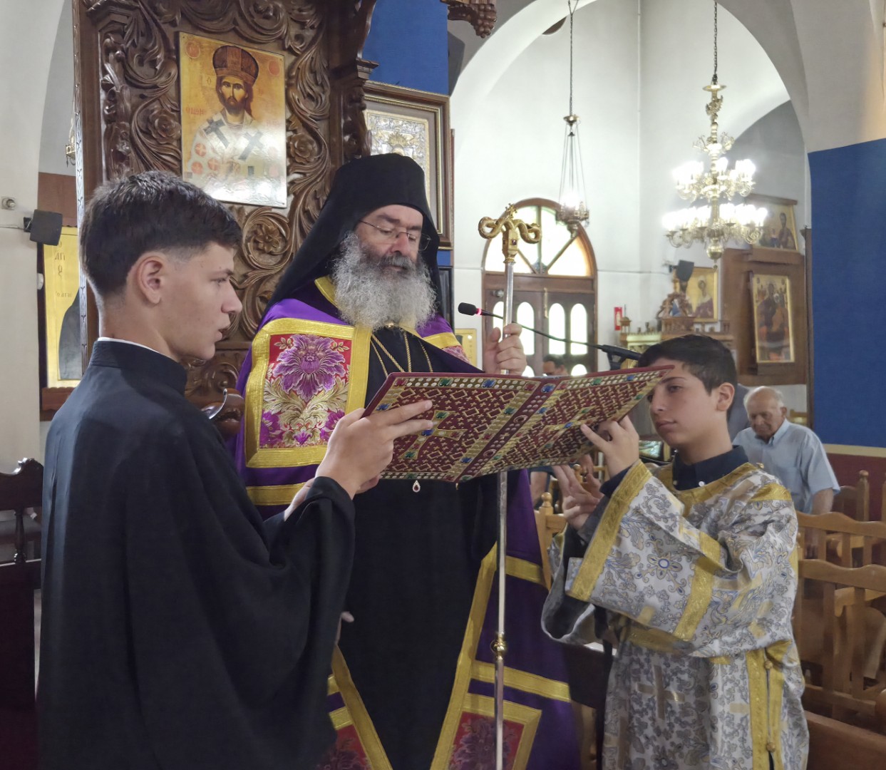 Θεία Λειτουργία στον Ι.Ν. Αγίας Μαρίνας Καψάλου