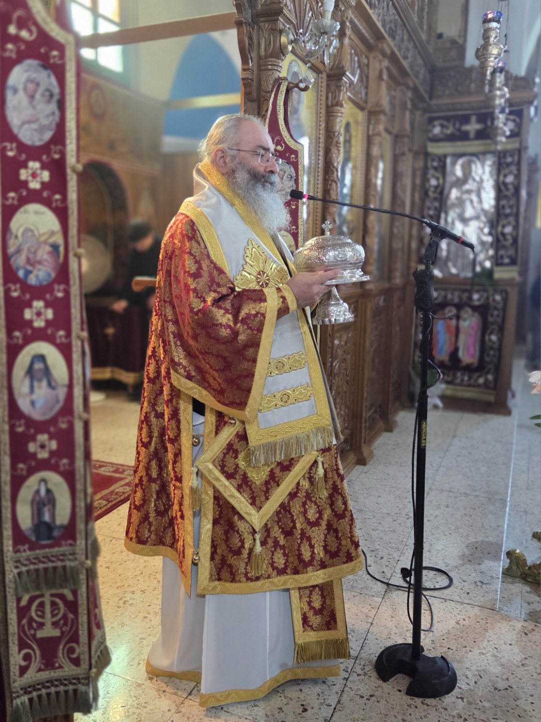 Θεία Λειτουργία στον Ι.Ν. Αγίας Μαρίνας Καψάλου