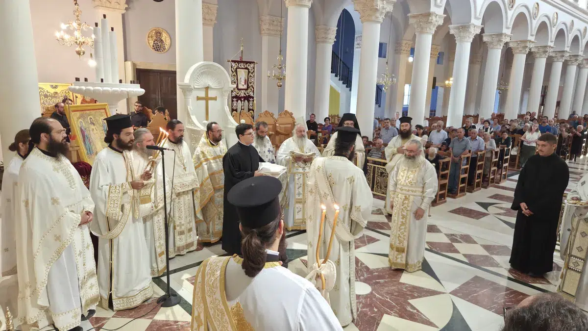 Εις πρεσβύτερον χειροτονία π. Παναγιώτη Φιλίππου - 4