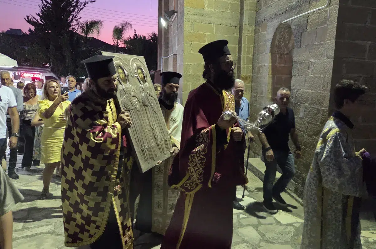 Εσπερινός για την εορτή των Μαρτύρων Φωτίου και Ανικήτου στην Επταγώνια