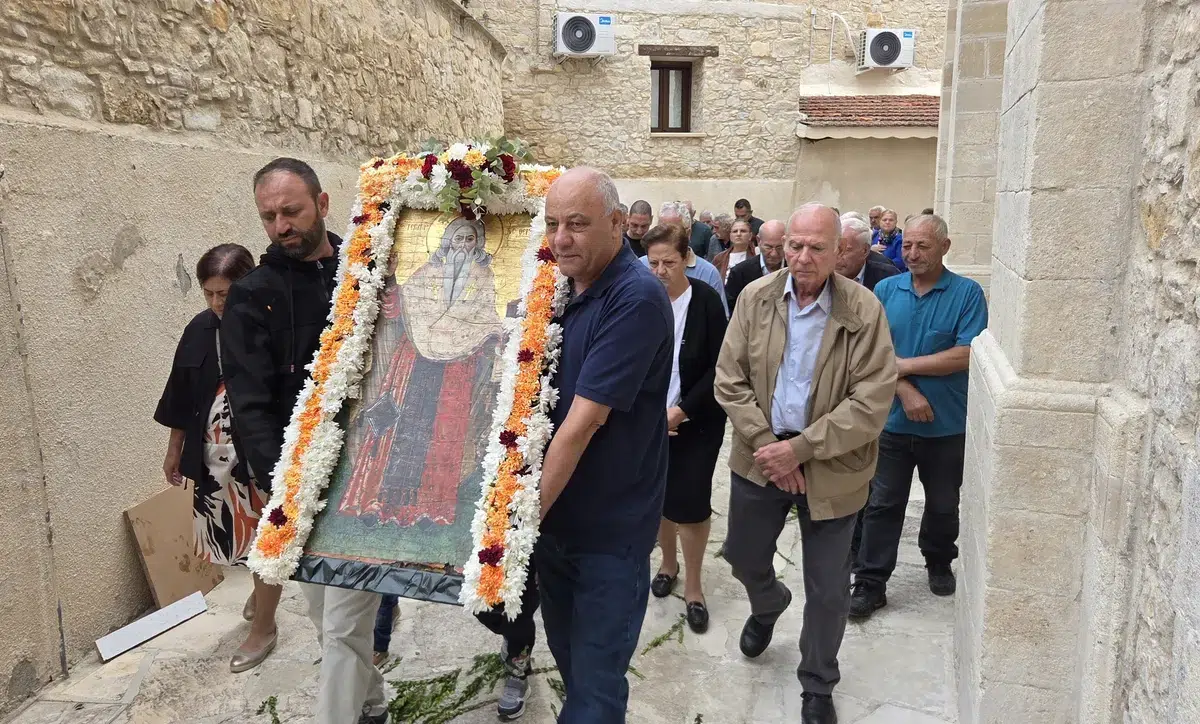 Πανηγυρική Αρχιερατική Θεία Λειτουργία στον Ι.Ν. Αγ. Θεράποντος