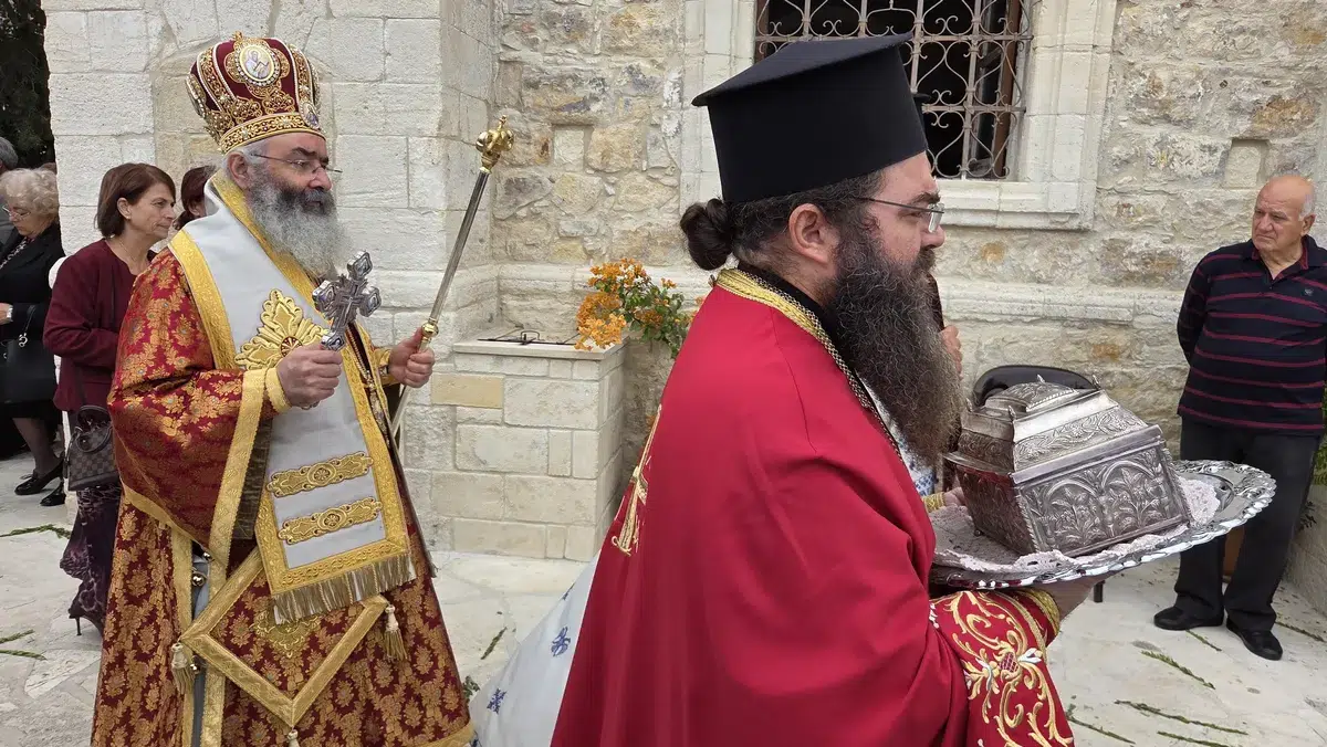 Πανηγυρική Αρχιερατική Θεία Λειτουργία στον Ι.Ν. Αγ. Θεράποντος