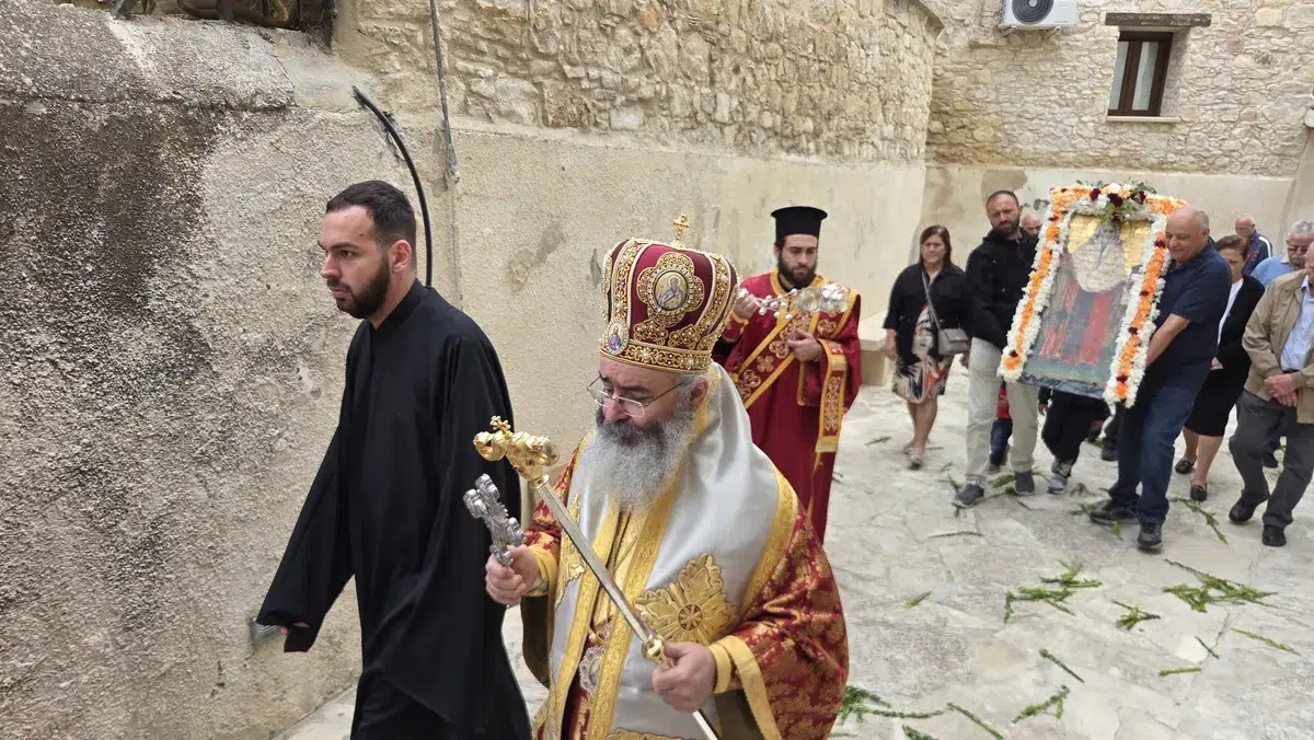 Πανηγυρική Αρχιερατική Θεία Λειτουργία στον Ι.Ν. Αγ. Θεράποντος